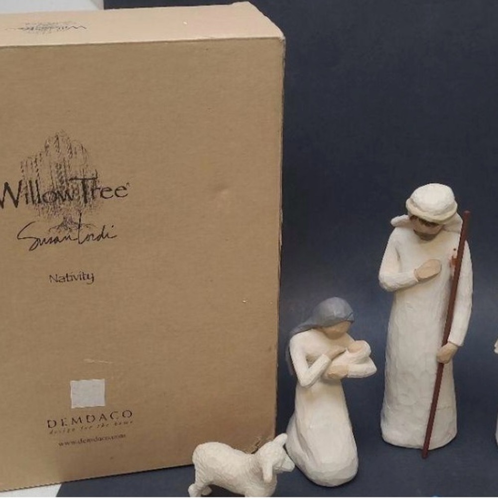 Vintage Willow Tree Hand Painted Resin Nativity Figurine w boxes used 5 items